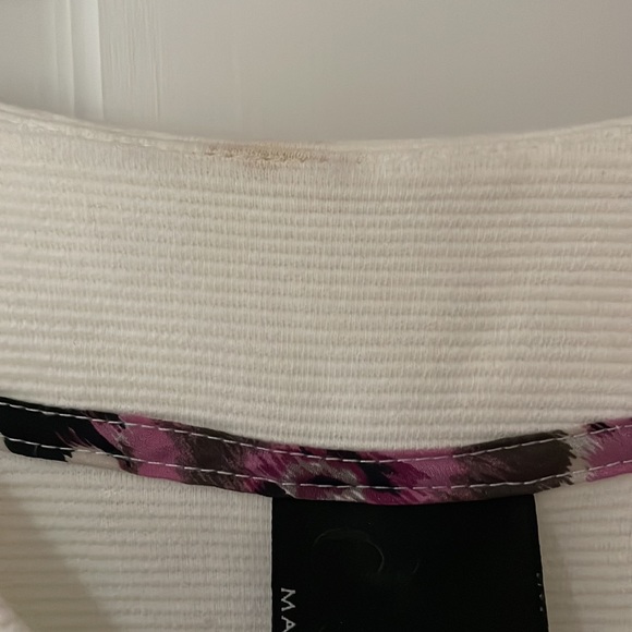 Dolan white ribbed thick v t-shirt in size small - Picture 4 of 7